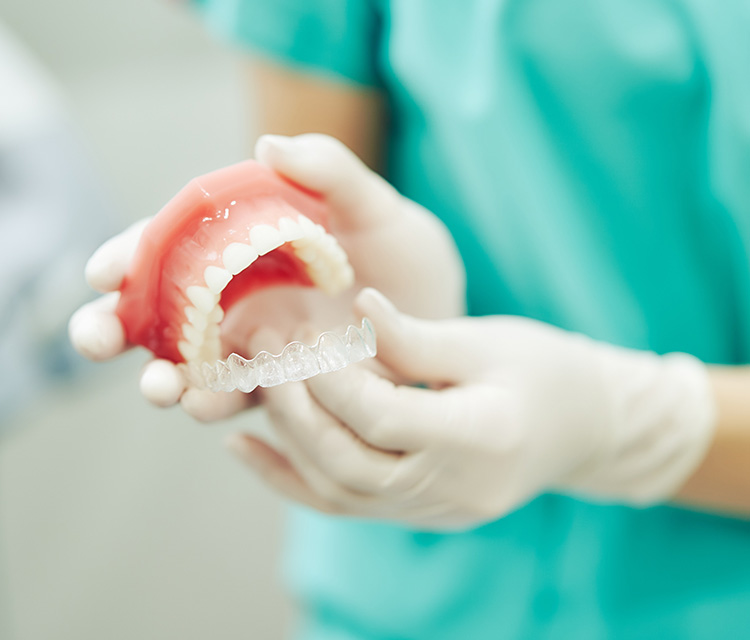 日本矯正歯科学会 認定医が在籍 専門的な矯正治療