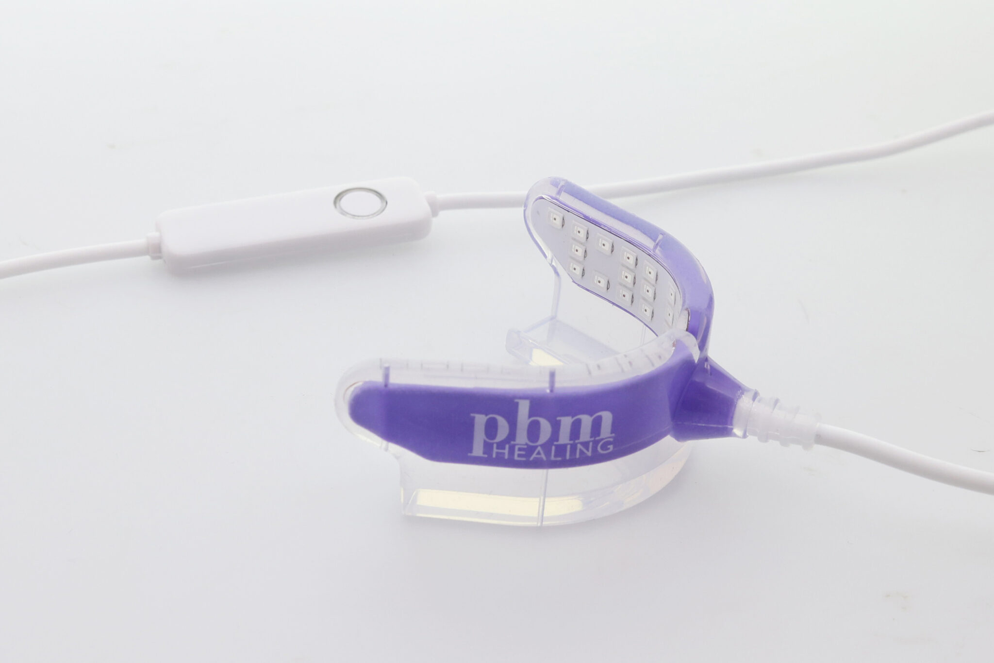 矯正治療を促進する光加速矯正装置（PBMヒーリング）